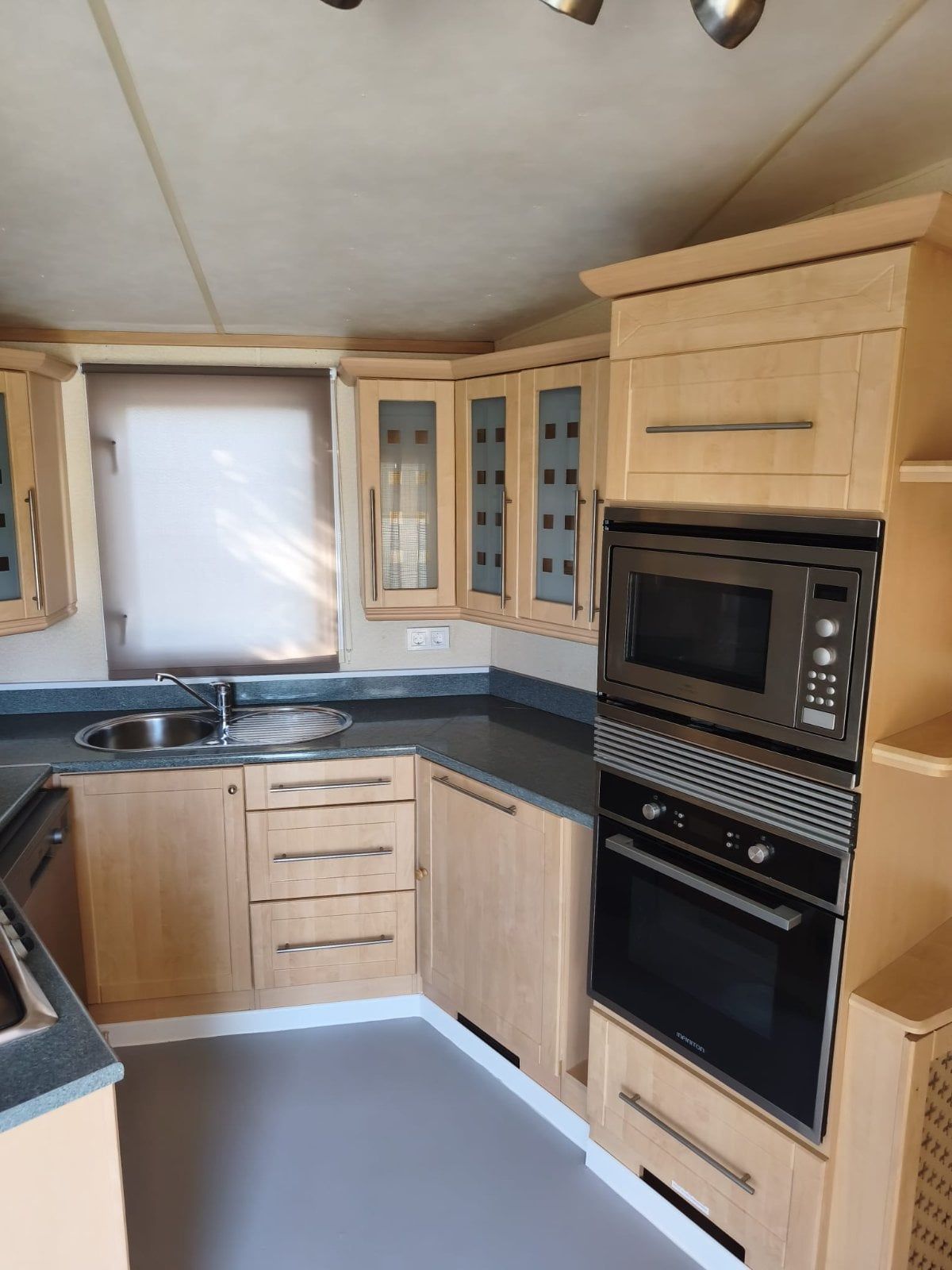 BK Senator — mobil home en venta de segunda mano, ocasión y premium